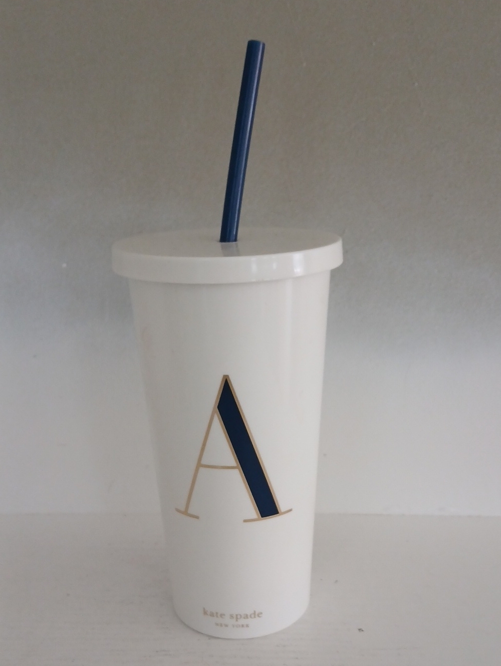 kate spade White and Navy Monogram Tumbler with Gold Trim - Letter A